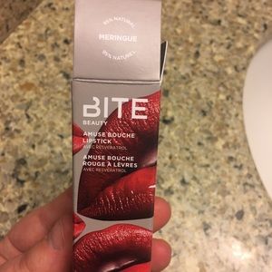 Bite amused Bouche lip color Meringue